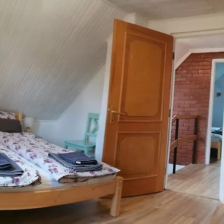Nyitnikek Vendeghaz Gyula